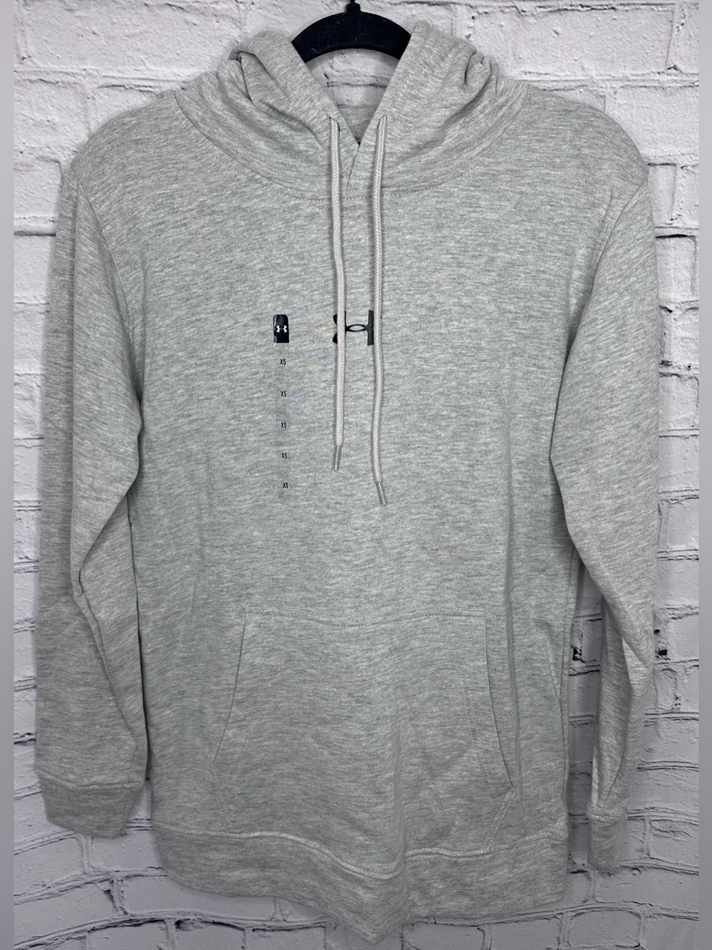 NWT Under Armour Light Gray Pullover